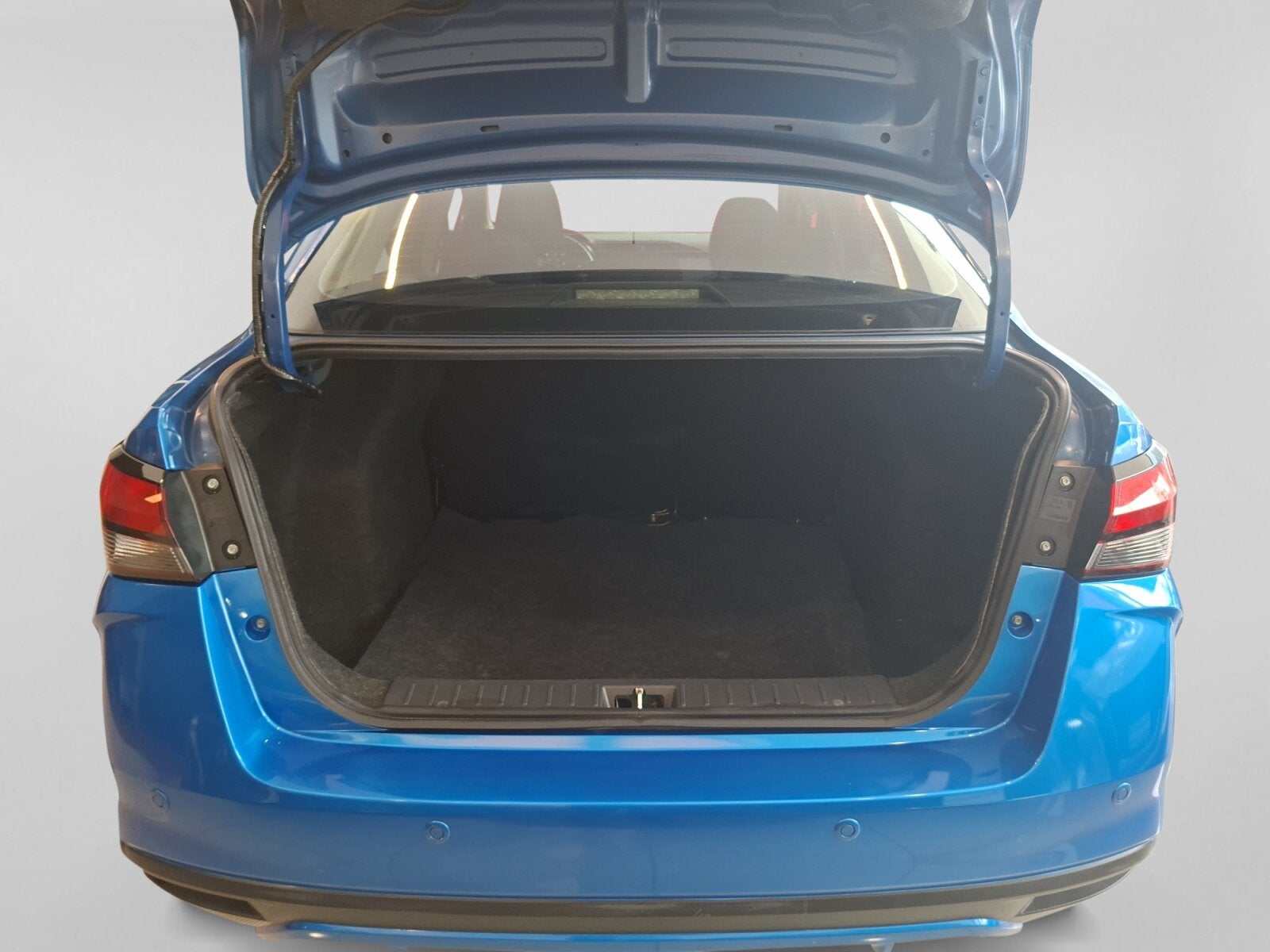 2023 Nissan VERSA ADVANCE CVT 23