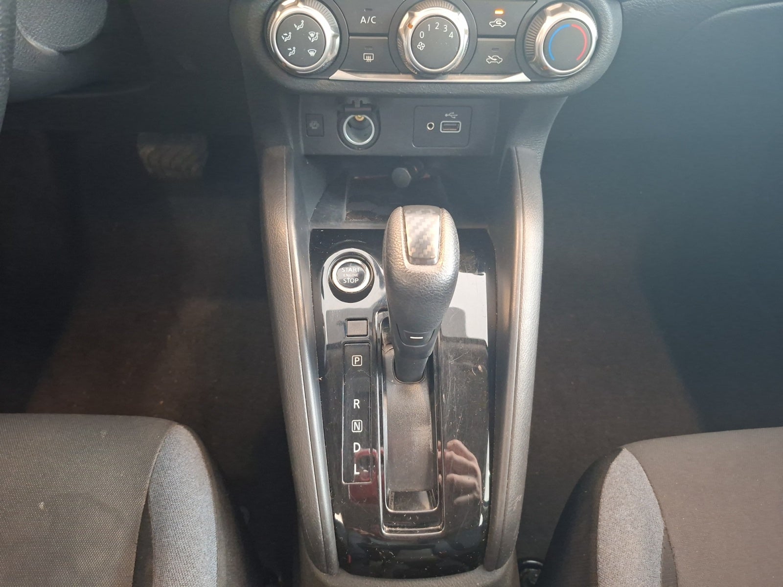 2023 Nissan VERSA ADVANCE CVT 23