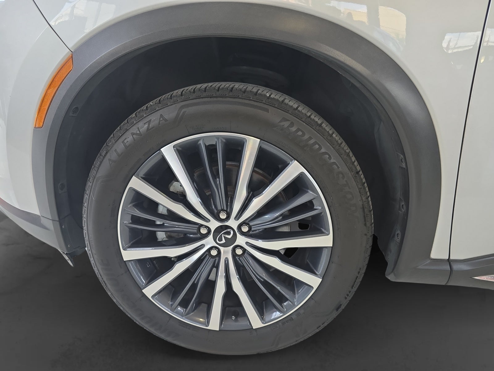 2023 INFINITI QX60 3.5L AUTOGRAPH AWD 23