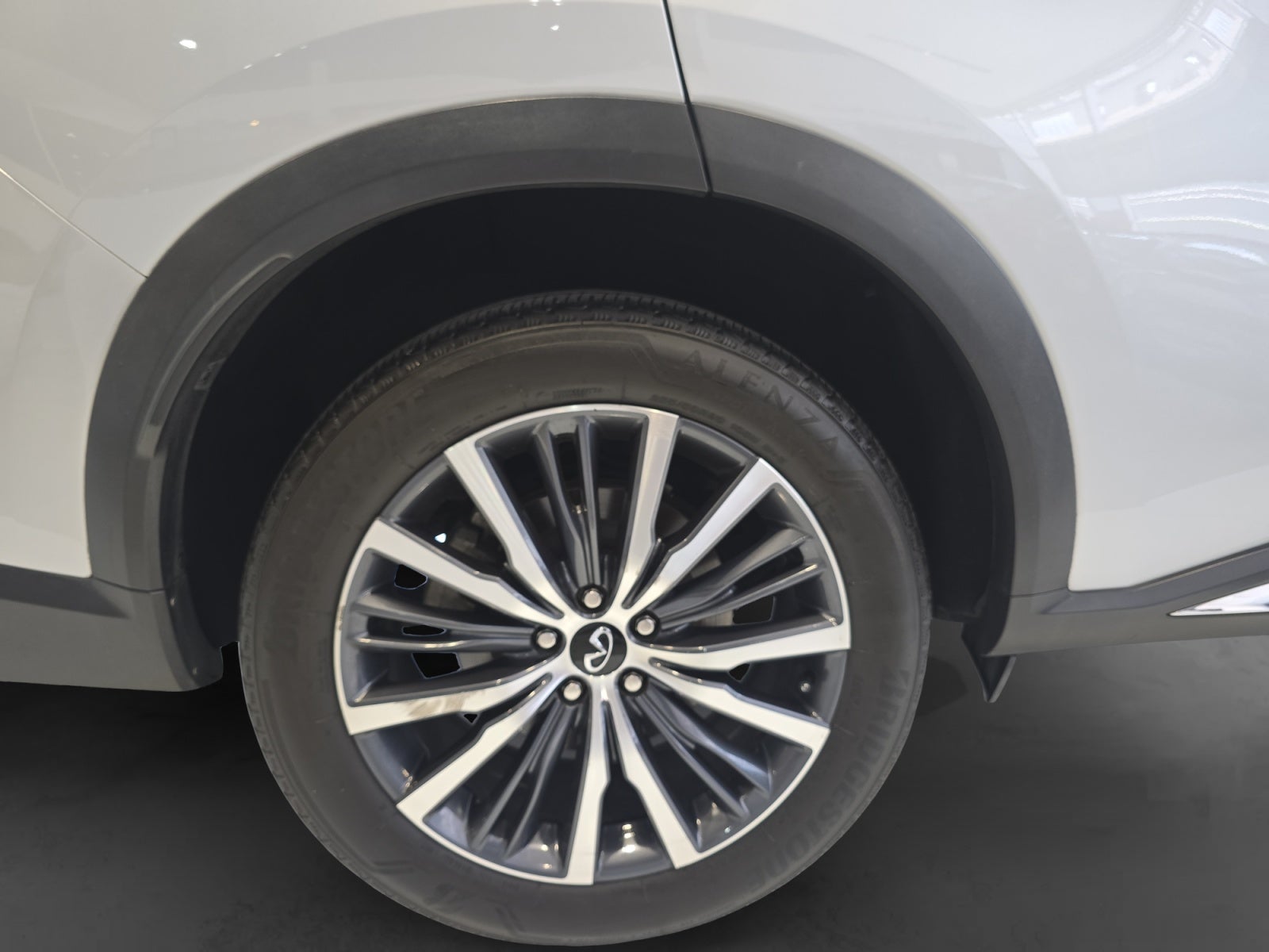 2023 INFINITI QX60 3.5L AUTOGRAPH AWD 23