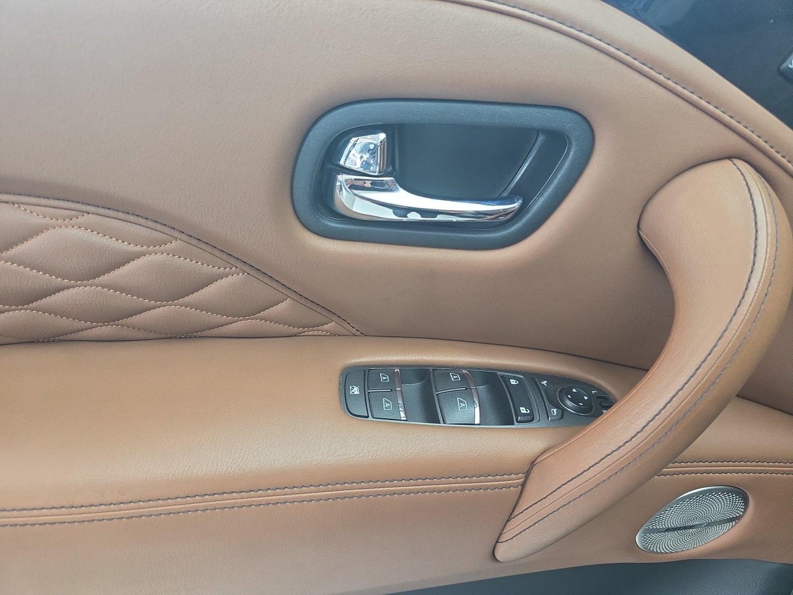 2021 INFINITI QX80 5.6 4WD TA 7 PASAJEROS 21